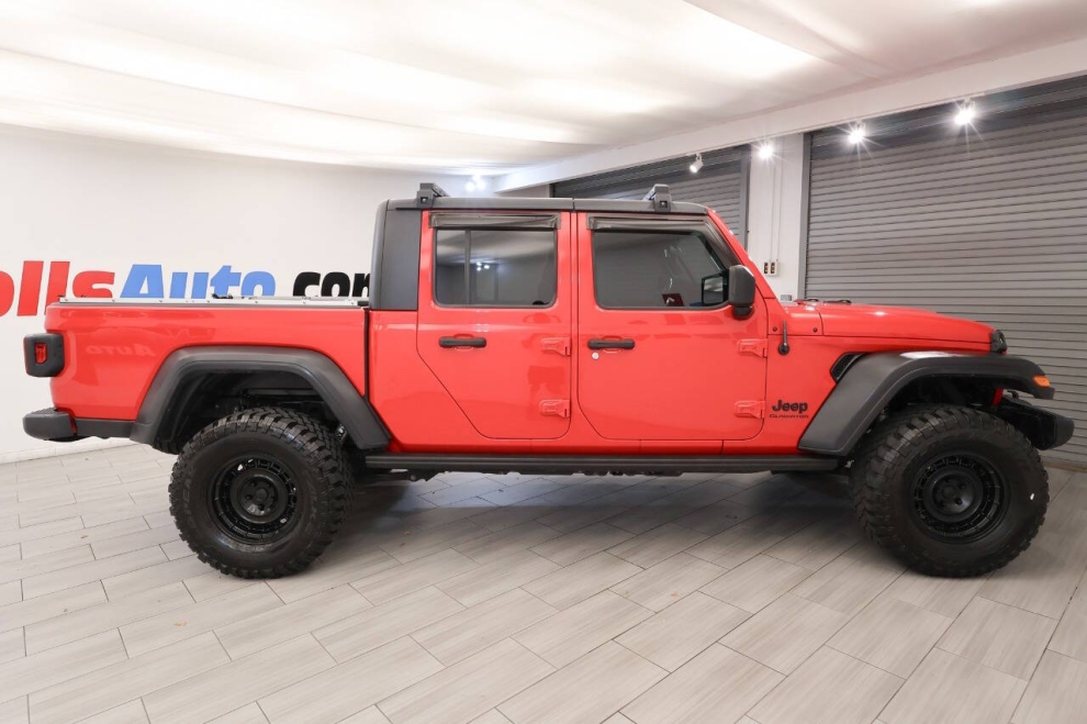 2020 Jeep Gladiator Sport Altitude 4x4 4dr Crew Cab 5.0 ft. SB, Red, Mileage: 45,703 - photo 5