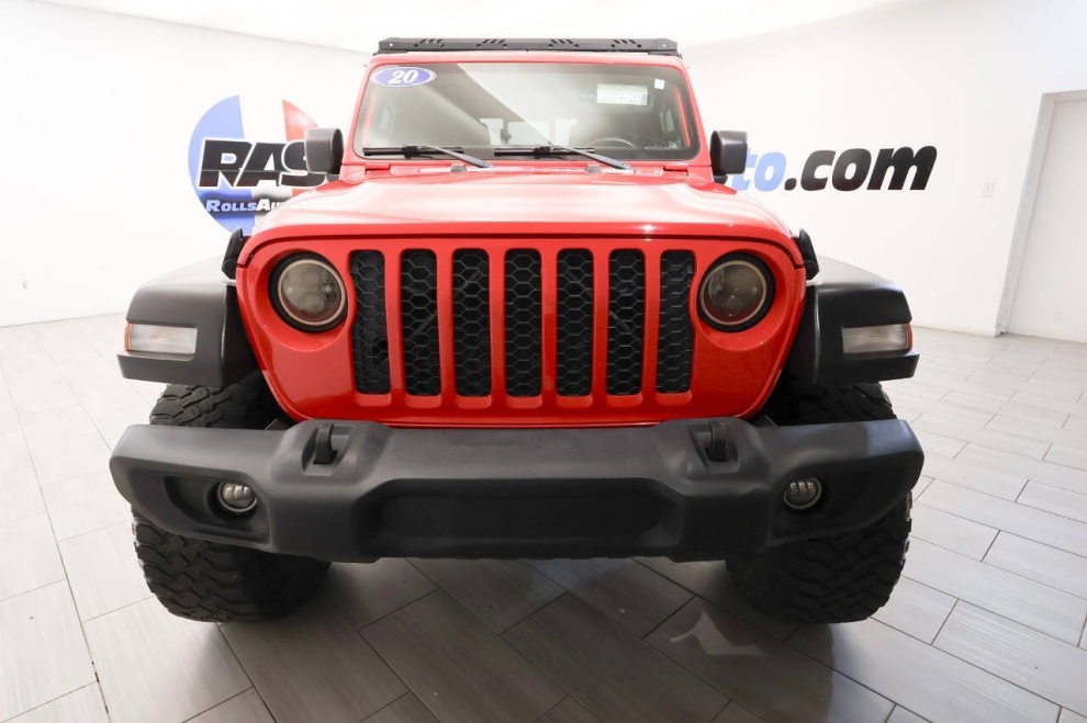 2020 Jeep Gladiator Sport Altitude 4x4 4dr Crew Cab 5.0 ft. SB, Red, Mileage: 45,703 - photo 7