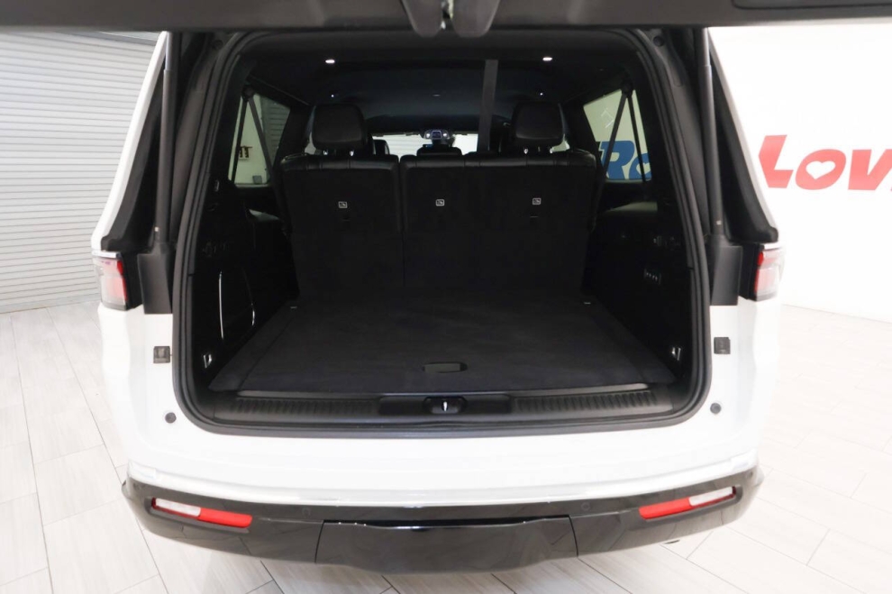 2024 Jeep Wagoneer L Series II 4x4 4dr SUV, White, Mileage: 78,466 - photo 32
