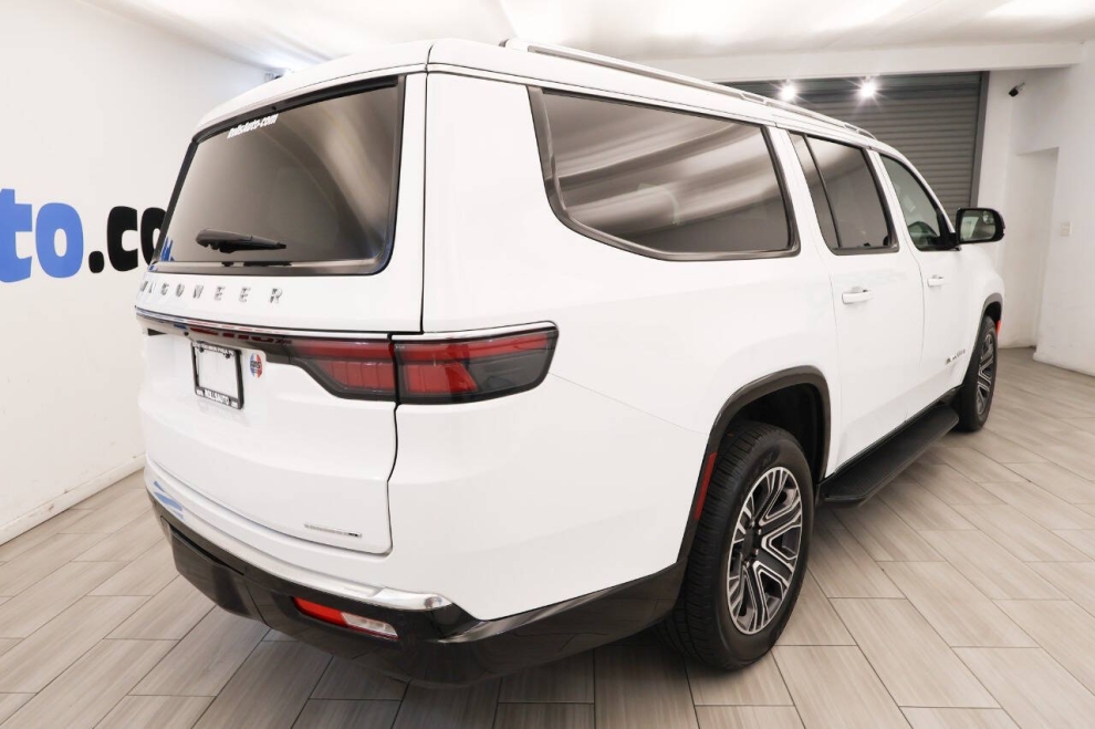 2024 Jeep Wagoneer L Series II 4x4 4dr SUV, White, Mileage: 78,466 - photo 4