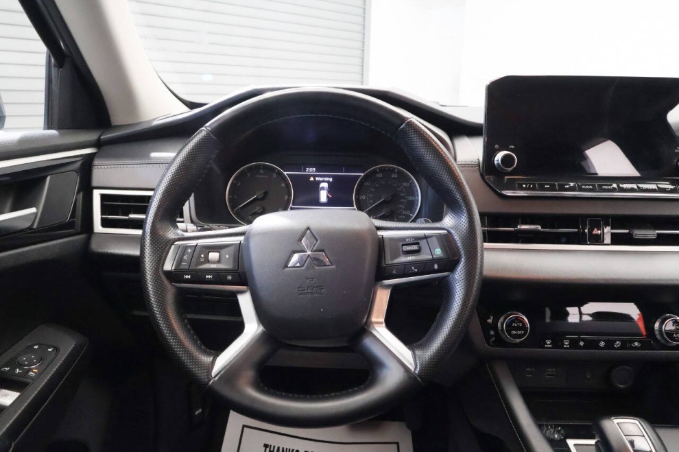 2024 Mitsubishi Outlander SE Black Edition 4dr SUV, Gray, Mileage: 70,851 - photo 19