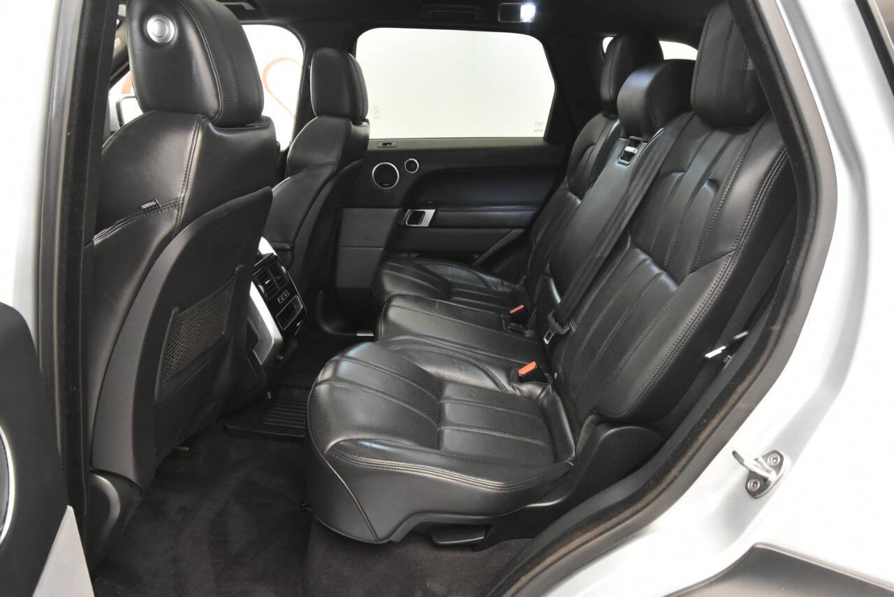 2017 Land Rover Range Rover Sport HSE photo 13