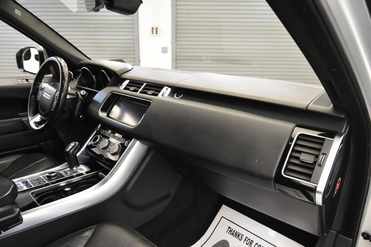 2017 Land Rover Range Rover Sport HSE photo 15