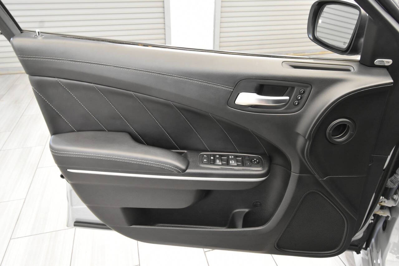 2021 Dodge Charger Scat Pack photo 14