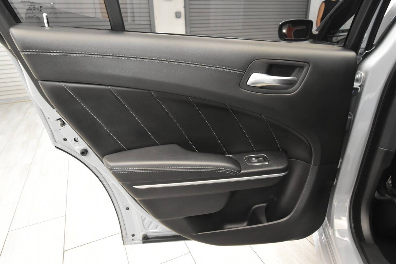 2021 Dodge Charger Scat Pack photo 16