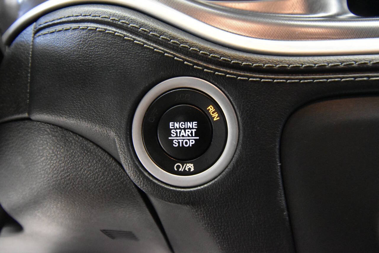 2021 Dodge Charger Scat Pack photo 21