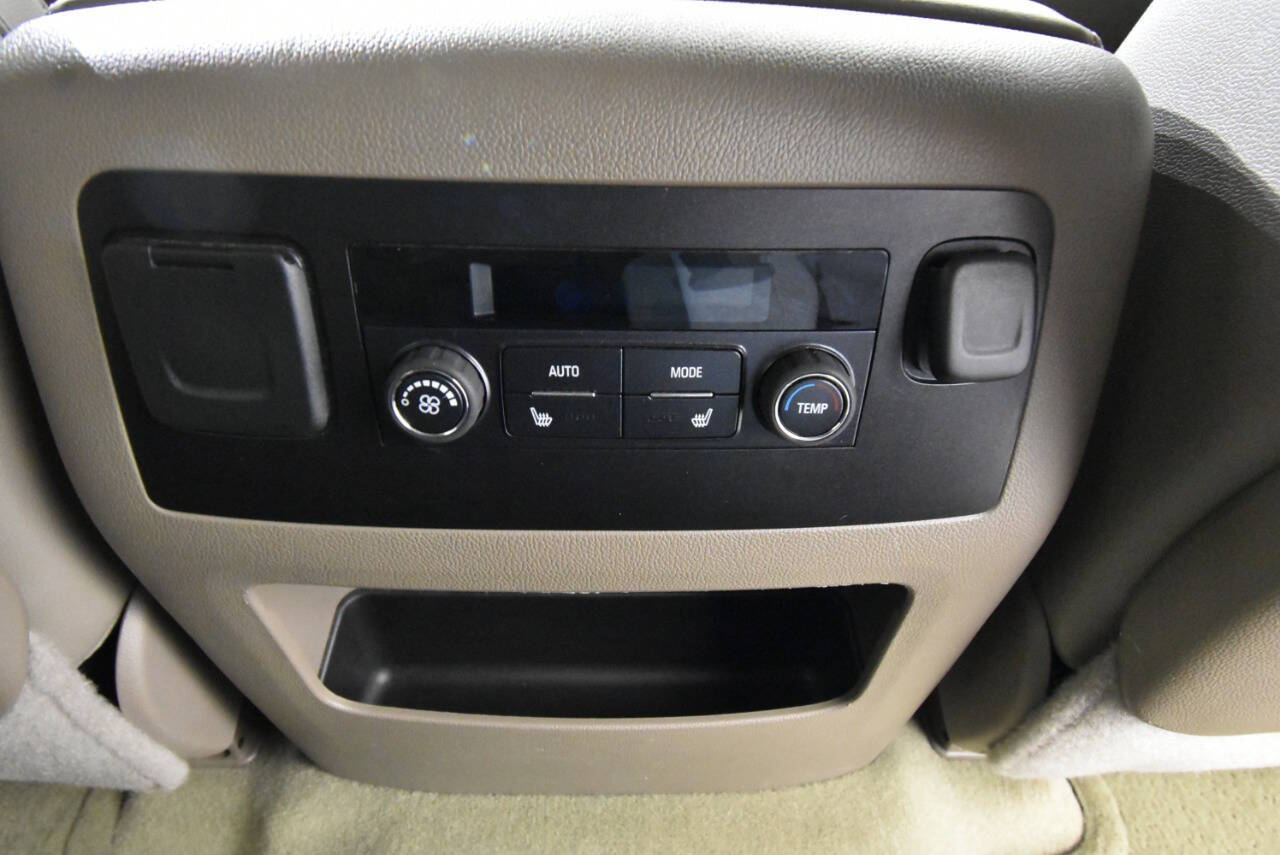 2016 Gmc Yukon SLT photo 16