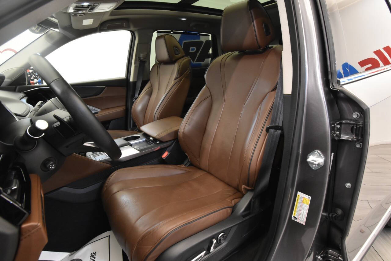 2022 Acura MDX Advance photo 11
