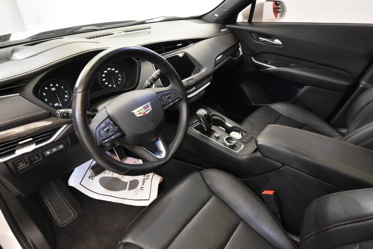 2019 Cadillac XT4 Sport photo 12
