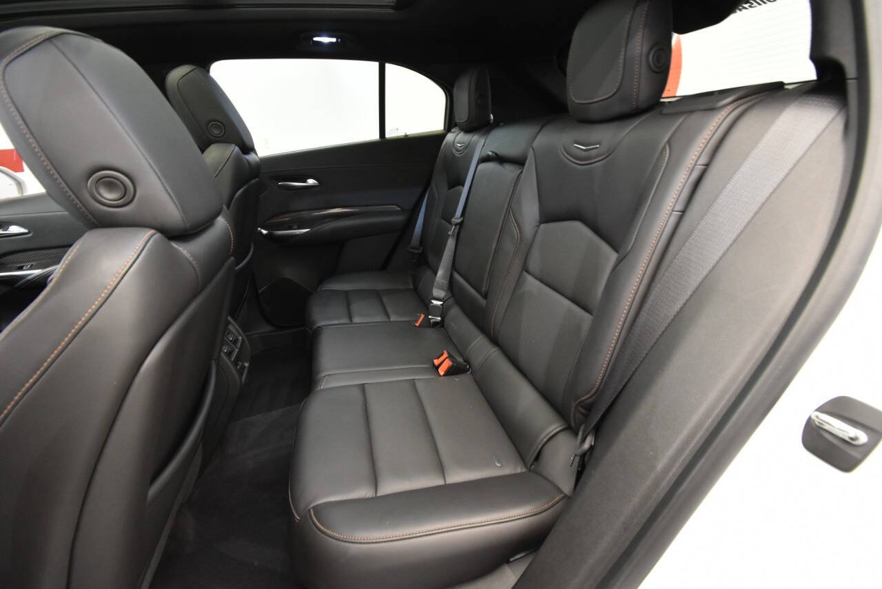 2019 Cadillac XT4 Sport photo 14
