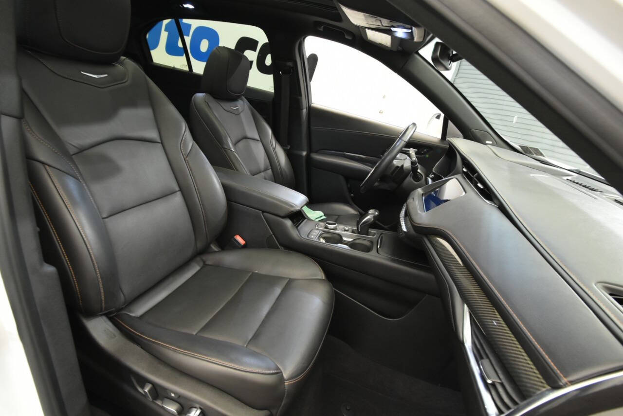 2019 Cadillac XT4 Sport photo 15