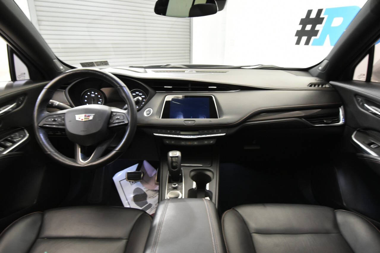 2019 Cadillac XT4 Sport photo 18