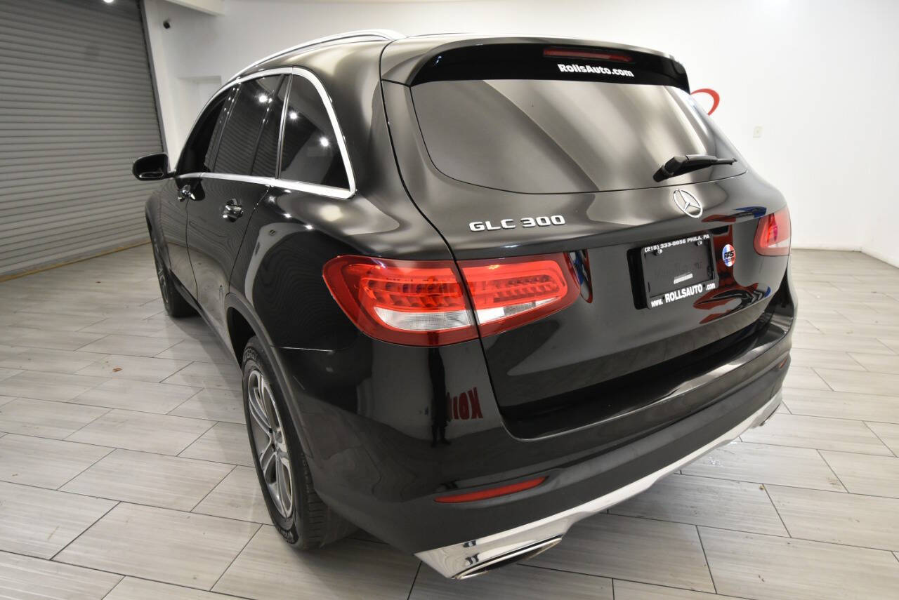 2018 Mercedes Benz GLC 300 photo 3