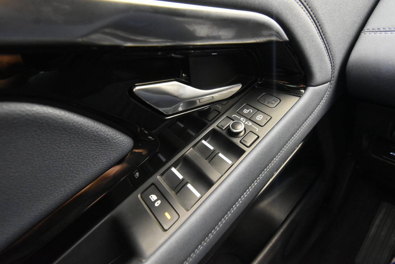 2020 Land Rover Range Rover Evoque SE photo 26