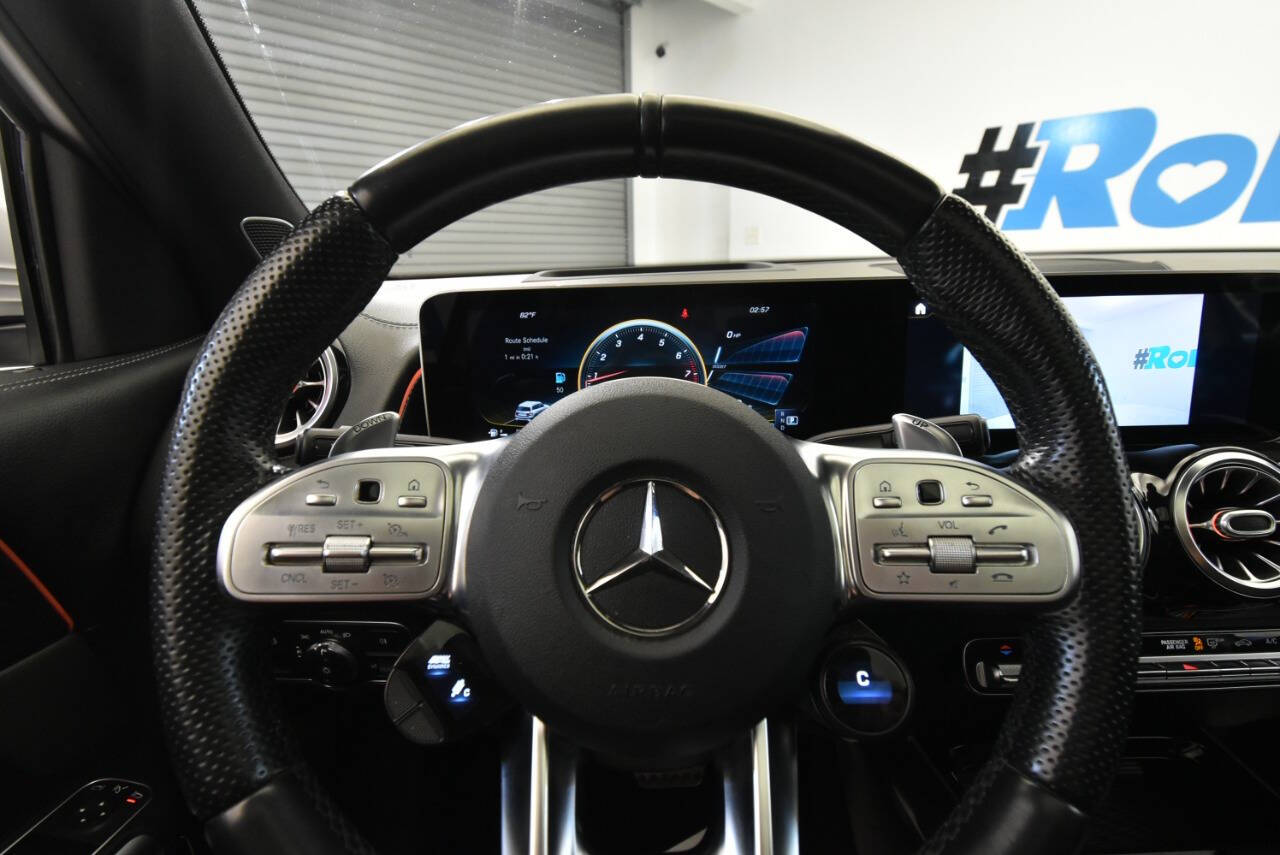 2021 Mercedes Benz GLB AMG 35 photo 23
