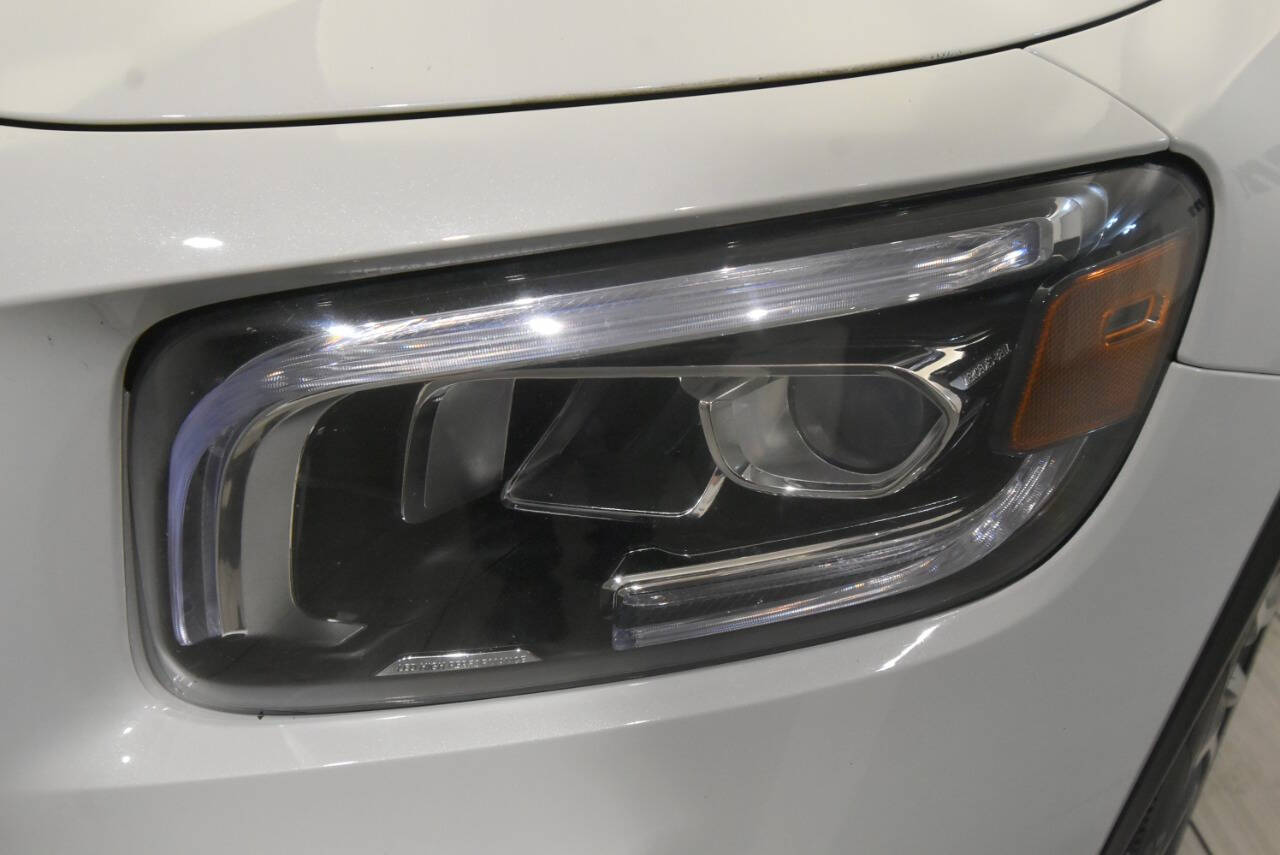 2021 Mercedes Benz GLB AMG 35 photo 9