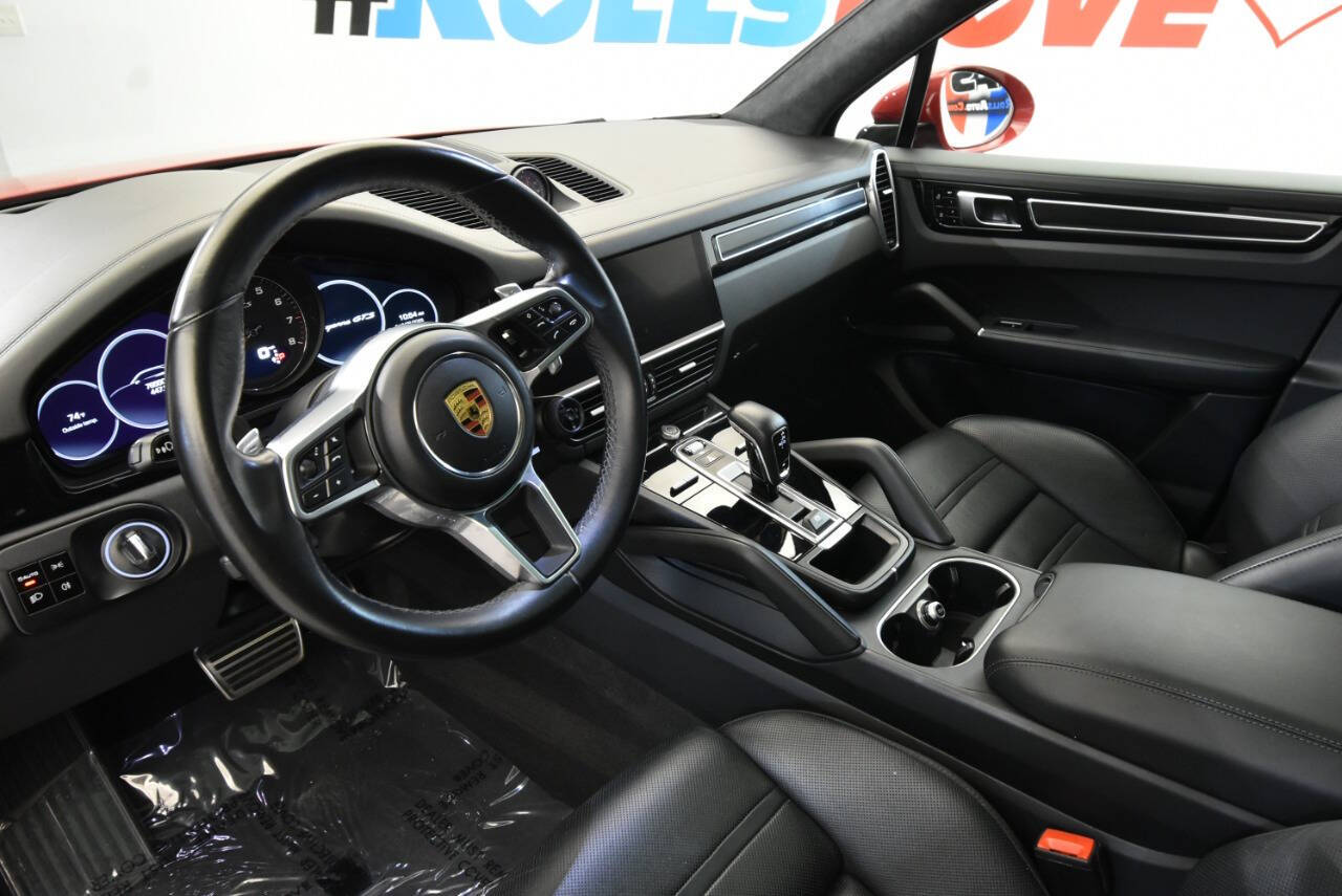 2021 Porsche Cayenne GTS photo 12