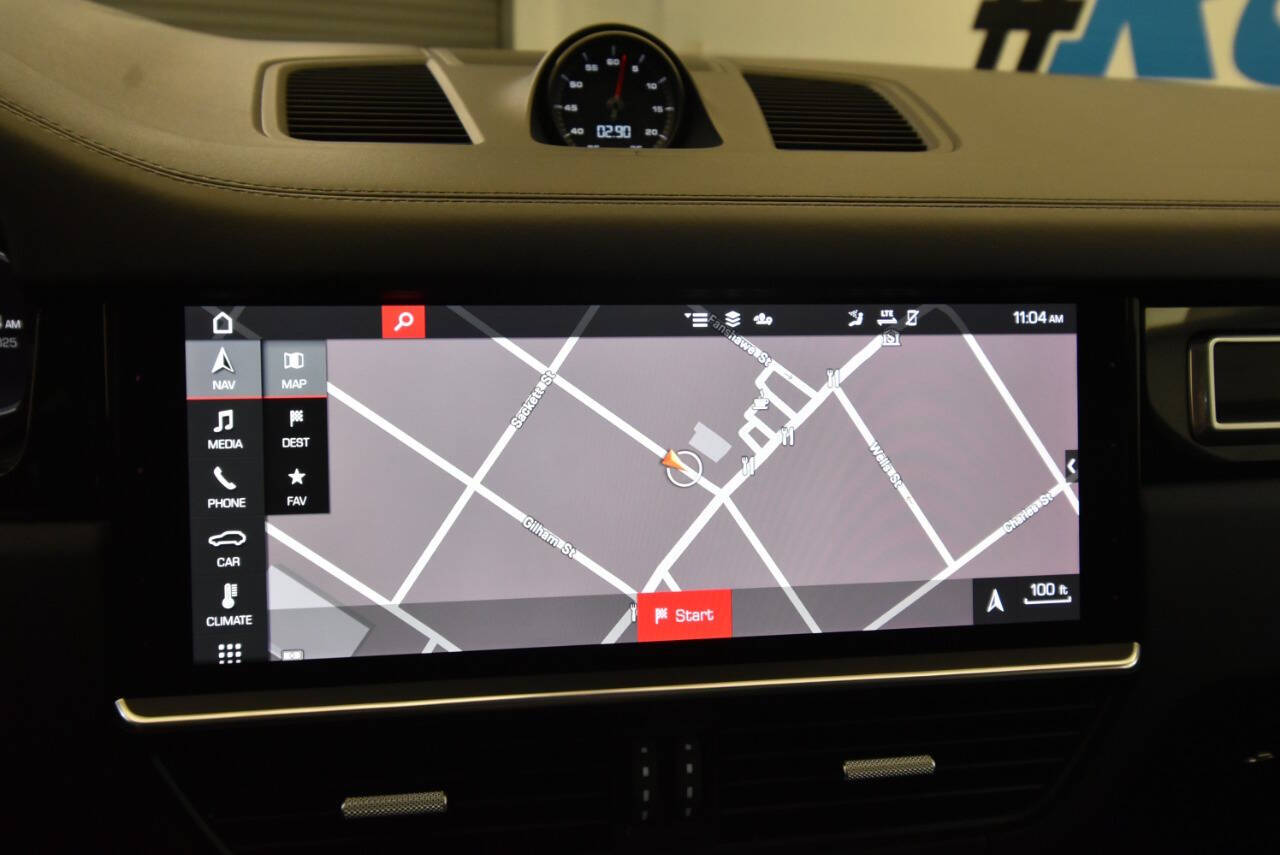2021 Porsche Cayenne GTS photo 19