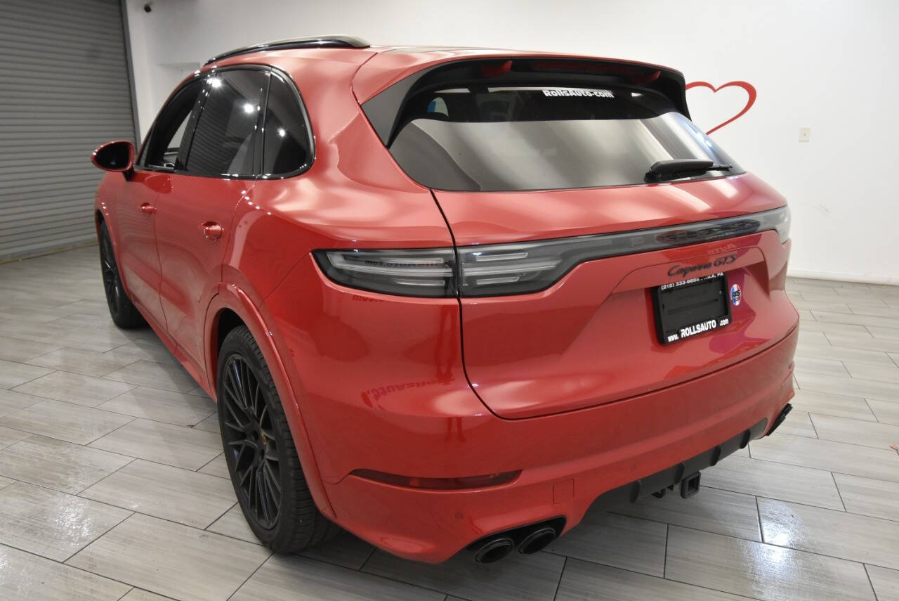 2021 Porsche Cayenne GTS photo 3