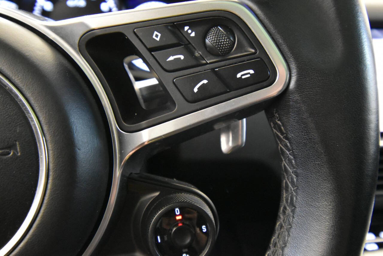 2021 Porsche Cayenne GTS photo 22
