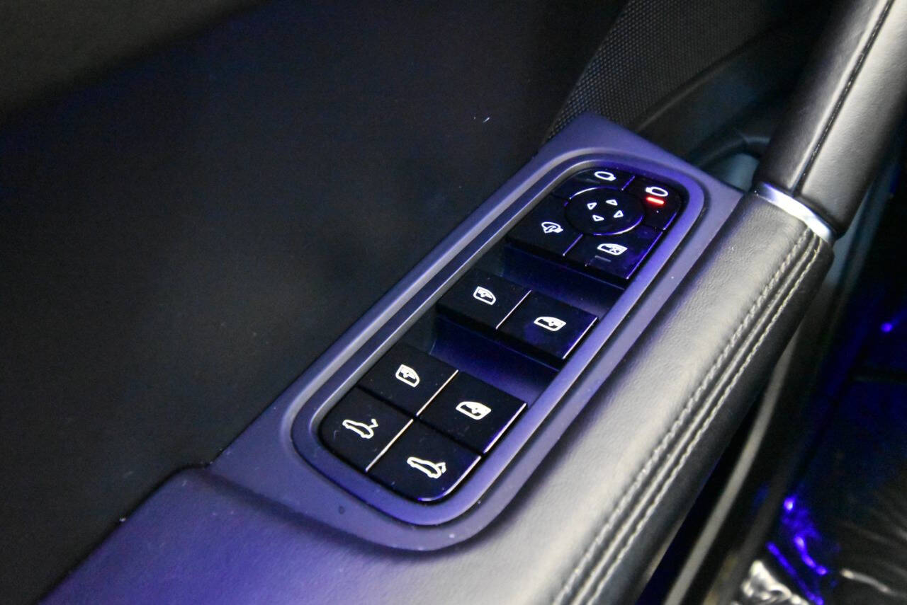 2021 Porsche Cayenne GTS photo 26