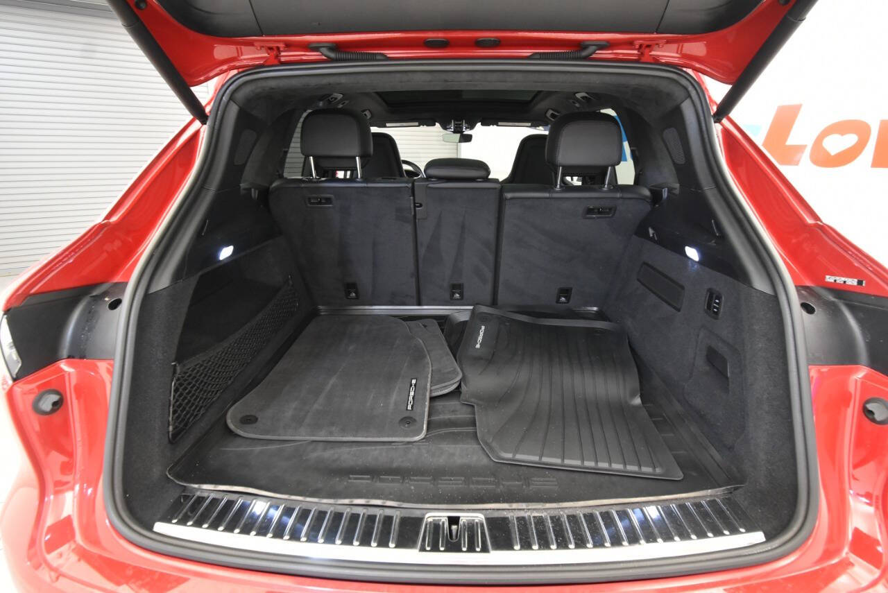 2021 Porsche Cayenne GTS photo 30