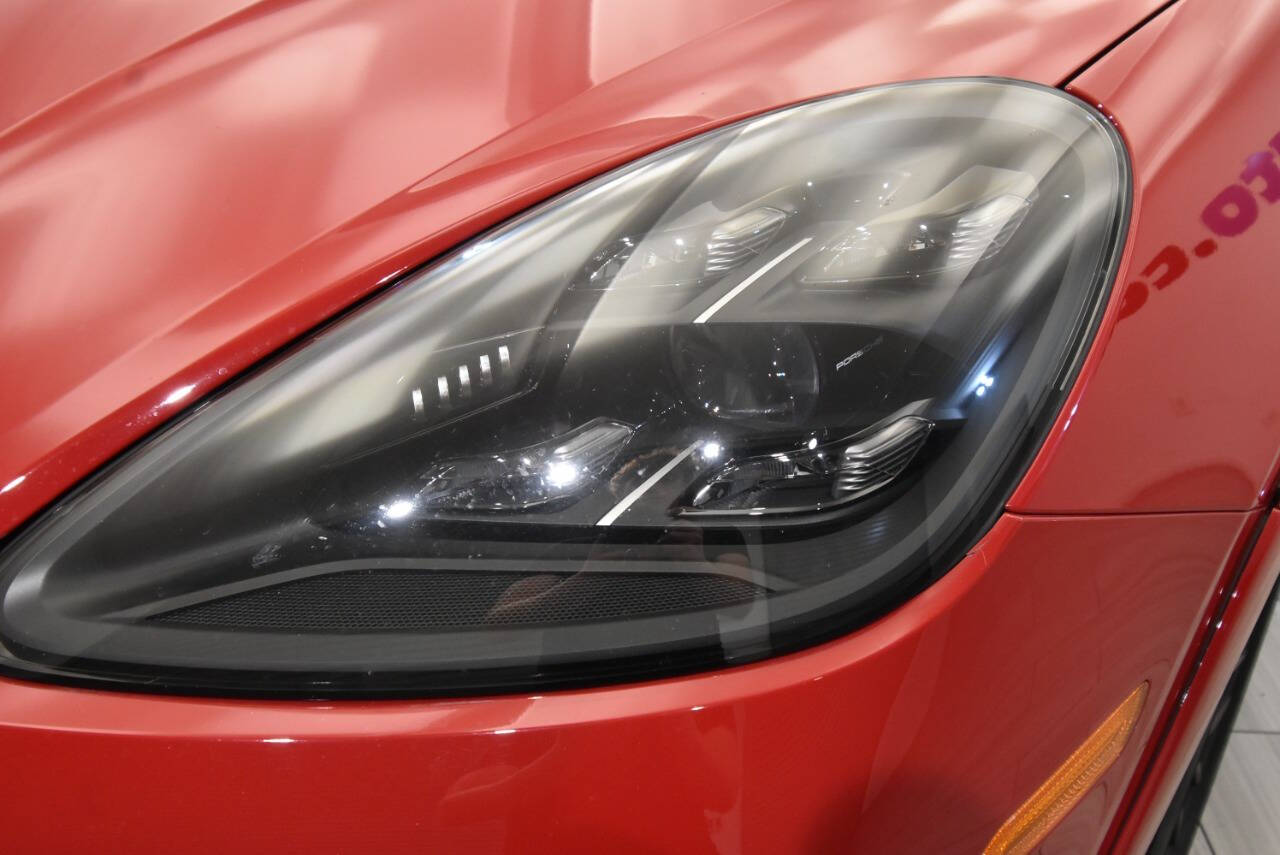 2021 Porsche Cayenne GTS photo 9