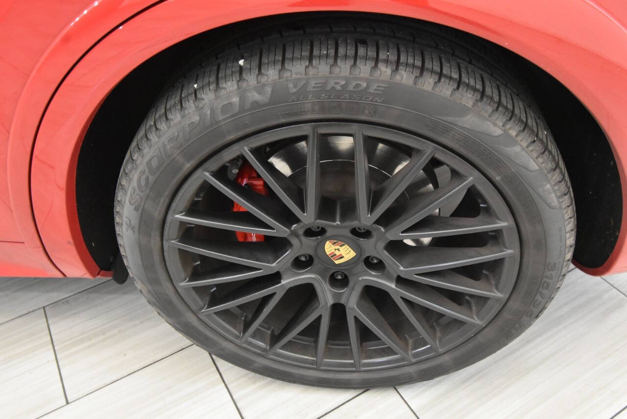 2021 Porsche Cayenne GTS photo 10