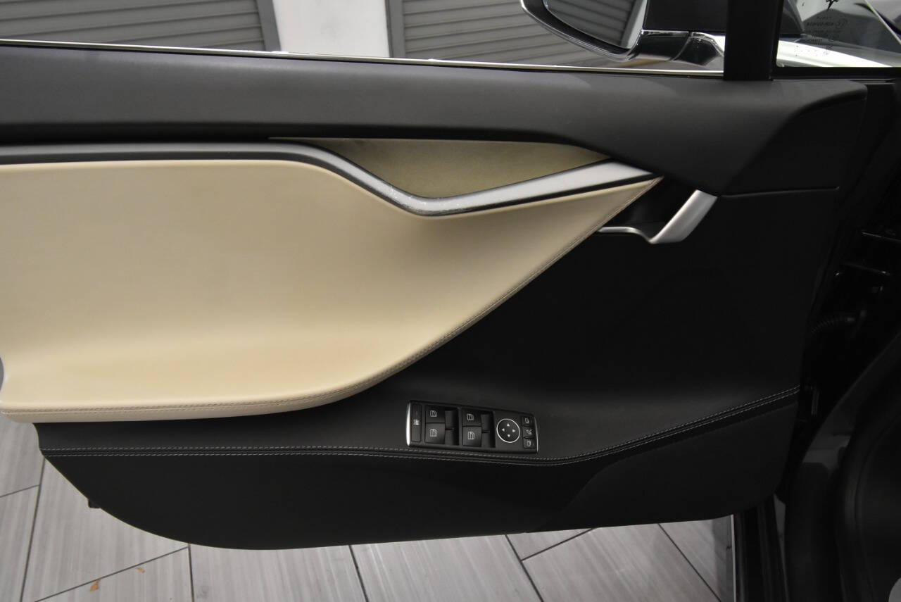 2018 Tesla Model S 75D photo 12