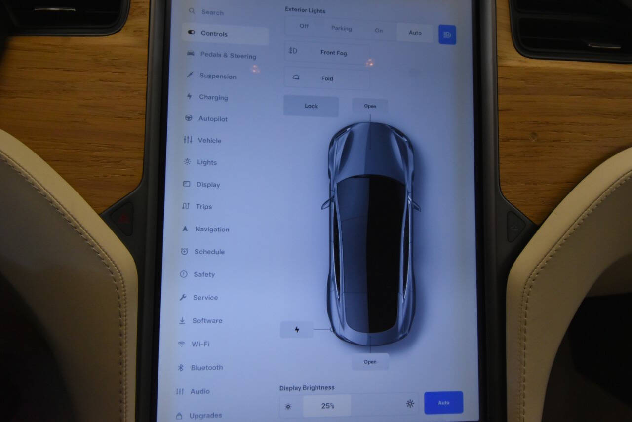 2018 Tesla Model S 75D photo 18