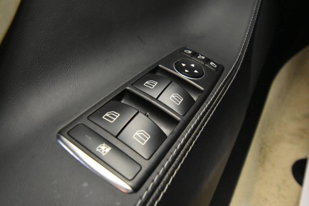 2018 Tesla Model S 75D photo 23