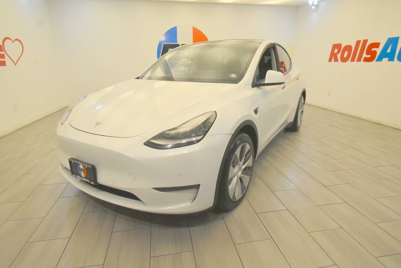 2021 Tesla Model Y Long Range Dual Motor All-Wheel Drive's photo