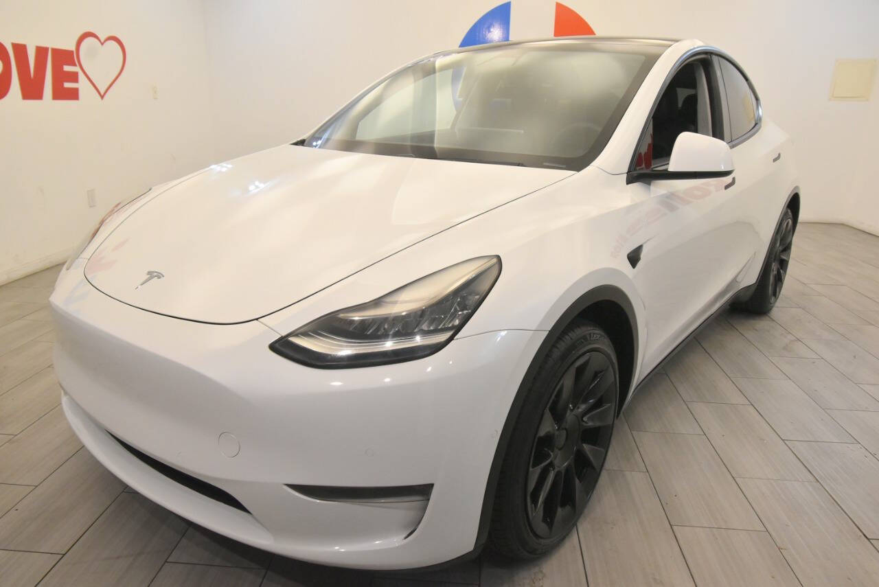 2020 Tesla Model Y Long Range Dual Motor All-Wheel Drive's photo