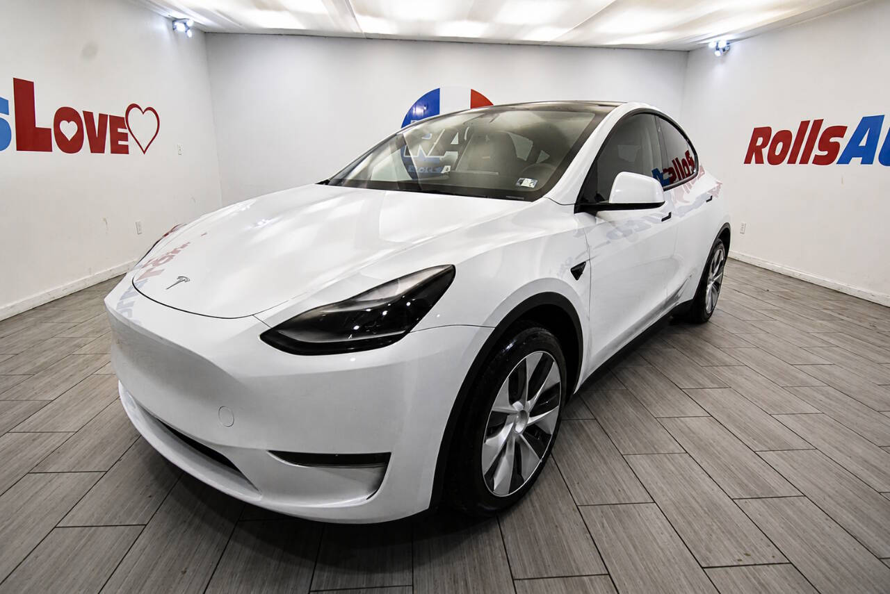 2023 Tesla Model Y Long Range Dual Motor All-Wheel Drive's photo