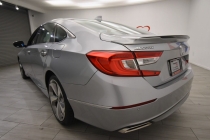 2020 Honda Accord Touring 4dr Sedan - photothumb 2