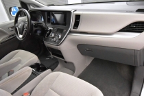 2017 Toyota Sienna LE 7 Passenger Auto Access Seat 4dr Mini Van - photothumb 16
