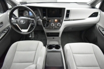 2017 Toyota Sienna LE 7 Passenger Auto Access Seat 4dr Mini Van - photothumb 23