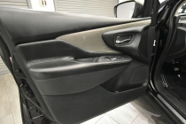 2018 Nissan Murano SV 4dr SUV - photothumb 12