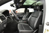 2021 Volkswagen Atlas Cross Sport V6 SE R Line 4Motion AWD 4dr SUV w/Technology - photothumb 12