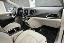 2020 Chrysler Pacifica Hybrid Limited 4dr Mini Van - photothumb 17