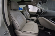 2020 Chrysler Pacifica Hybrid Limited 4dr Mini Van - photothumb 18