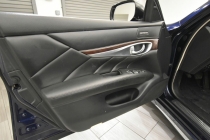 2016 Infiniti Q70L 3.7 AWD 4dr Sedan - photothumb 12