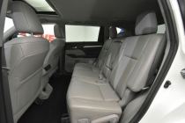 2015 Toyota Highlander XLE AWD 4dr SUV - photothumb 13