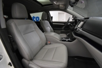 2015 Toyota Highlander XLE AWD 4dr SUV - photothumb 18