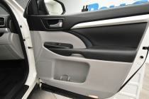 2015 Toyota Highlander XLE AWD 4dr SUV - photothumb 19