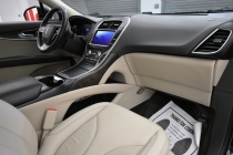 2019 Lincoln Nautilus Select AWD 4dr SUV - photothumb 15