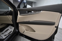 2019 Lincoln Nautilus Select AWD 4dr SUV - photothumb 17