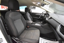 2018 Buick Regal Sportback Preferred 4dr Sportback - photothumb 16