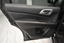 2020 Nissan Pathfinder S 4x4 4dr SUV - photothumb 13