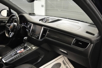 2017 Porsche Macan GTS AWD 4dr SUV - photothumb 13